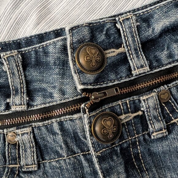 Ank Rouge Shorts - Picture 3 of 5